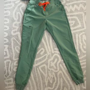 Women’s Figs Scrubs